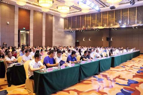 【高管論壇】博海國濟商學院重慶分院暨重慶大學第三十四屆“嘉陵江”高管公開課走進兩江新區！0.jpg