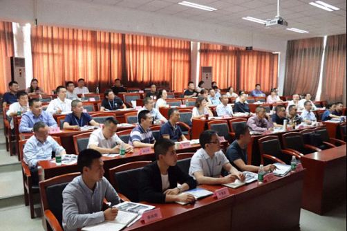 【課程回顧】重慶分院企業(yè)管理實(shí)戰(zhàn)班第一期開班課《股權(quán)布局與快速激勵(lì)》課程回顧166.jpg