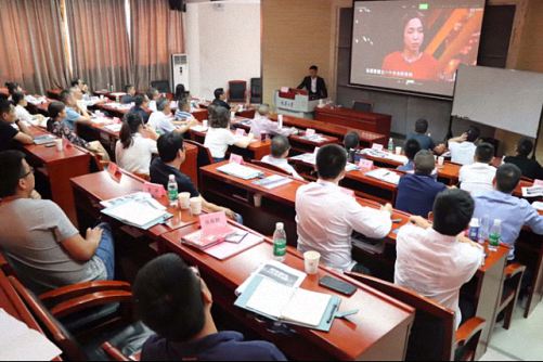 【課程回顧】重慶分院企業(yè)管理實(shí)戰(zhàn)班第一期開班課《股權(quán)布局與快速激勵(lì)》課程回顧345.jpg