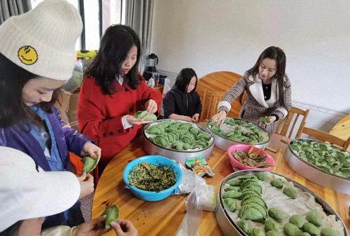 不負春光，踏青采茶——記贛州教學點總裁23班走進上猶五指峰上洞茶園333.jpg