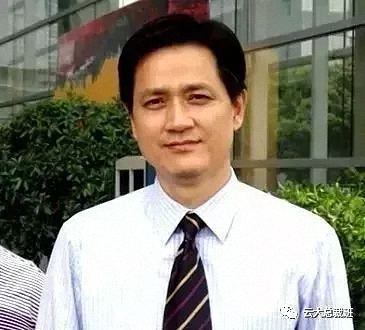 【教學預告】云南分院5月28-30日總裁班課程翟萬寶《現(xiàn)代商業(yè)模式運營與創(chuàng)新》課程109.jpg
