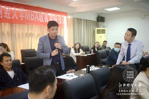 【企業走訪】——走訪江西新商界77班小飛俠體育劉新華同學911.jpg