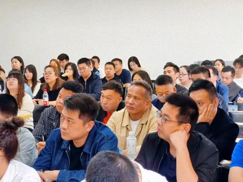 【課程回顧】湖北分院4月20日-21日管理班課程《情境領(lǐng)導(dǎo)力》《高績(jī)效團(tuán)隊(duì)的熔煉》 891.jpg