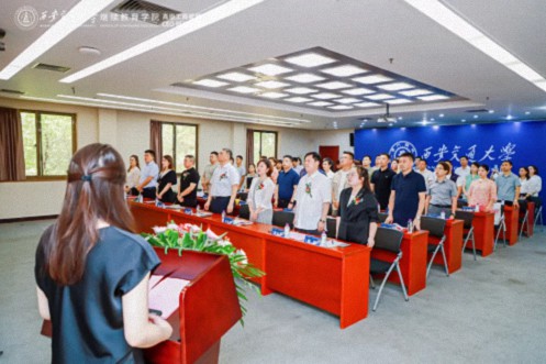 【開學(xué)典禮】博海國濟新商界研修班第195期暨西安CEO研修20班隆重開班370.jpg