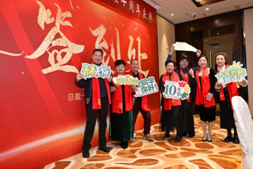 驀然回首，憶十載同學情——云南新商界原云大總裁14班十周年慶典圓滿舉行 152.jpg