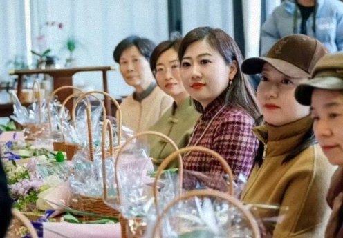東湖畔花事：以指尖美學，赴一場春日心靈SPA——武漢企業家國學人文班&工商管理班插花雅集活動紀實 439.jpg