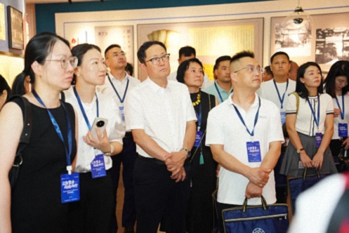 【開學典禮】博海國濟新商界研修班第201期暨西安CEO研修21班隆重開班2477.jpg