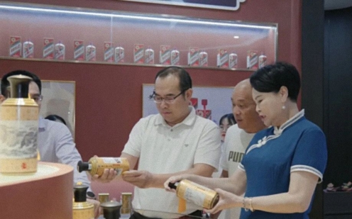 【企業(yè)走訪】贛州32班集體走訪茅臺(tái)文化體驗(yàn)館(云星·公園大觀店)537.jpg